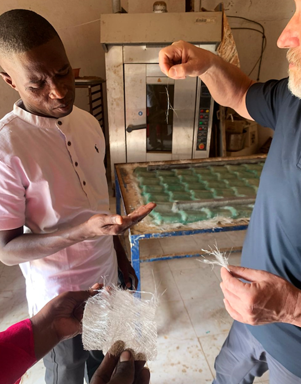 Presentation des differentes fibres composites au centre de Ngaparou